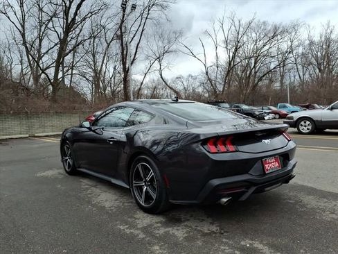 Used 2024 Ford Mustang Coupe image 5