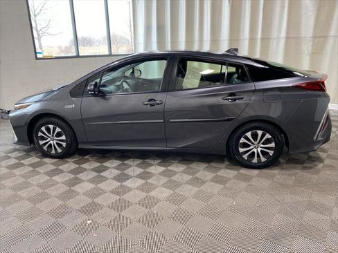 Certified 2022 Toyota Prius Prime XLE image 10