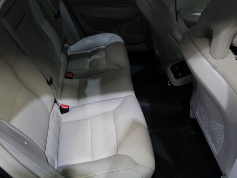 Used 2017 Volvo S90 T6 Momentum w/ Vision Package image 38