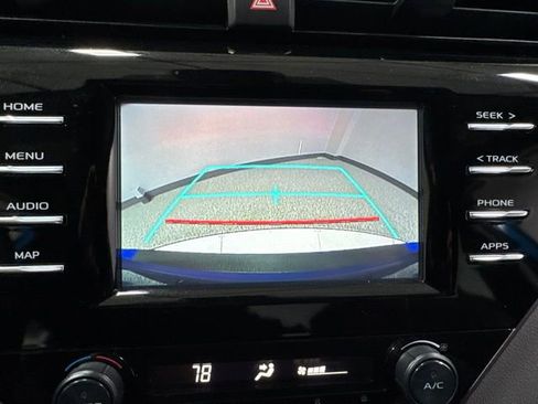 Used 2019 Toyota Camry SE w/ Carpet Mat Package FWD image 2