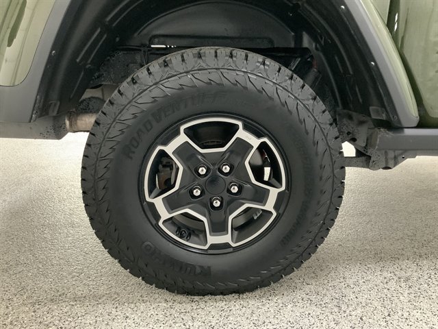 Used 2023 Jeep Gladiator Rubicon AWD/4WD image 18