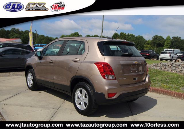 Used 2018 Chevrolet Trax LS AWD/4WD image 5