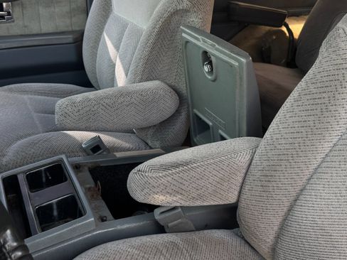 Used 1989 GMC Jimmy 4WD image 15