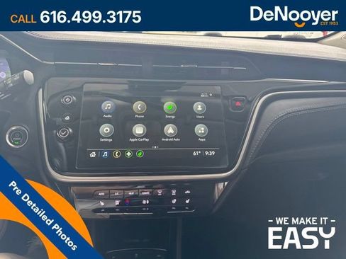 Used 2023 Chevrolet Bolt EUV LT w/ Comfort Package FWD image 14