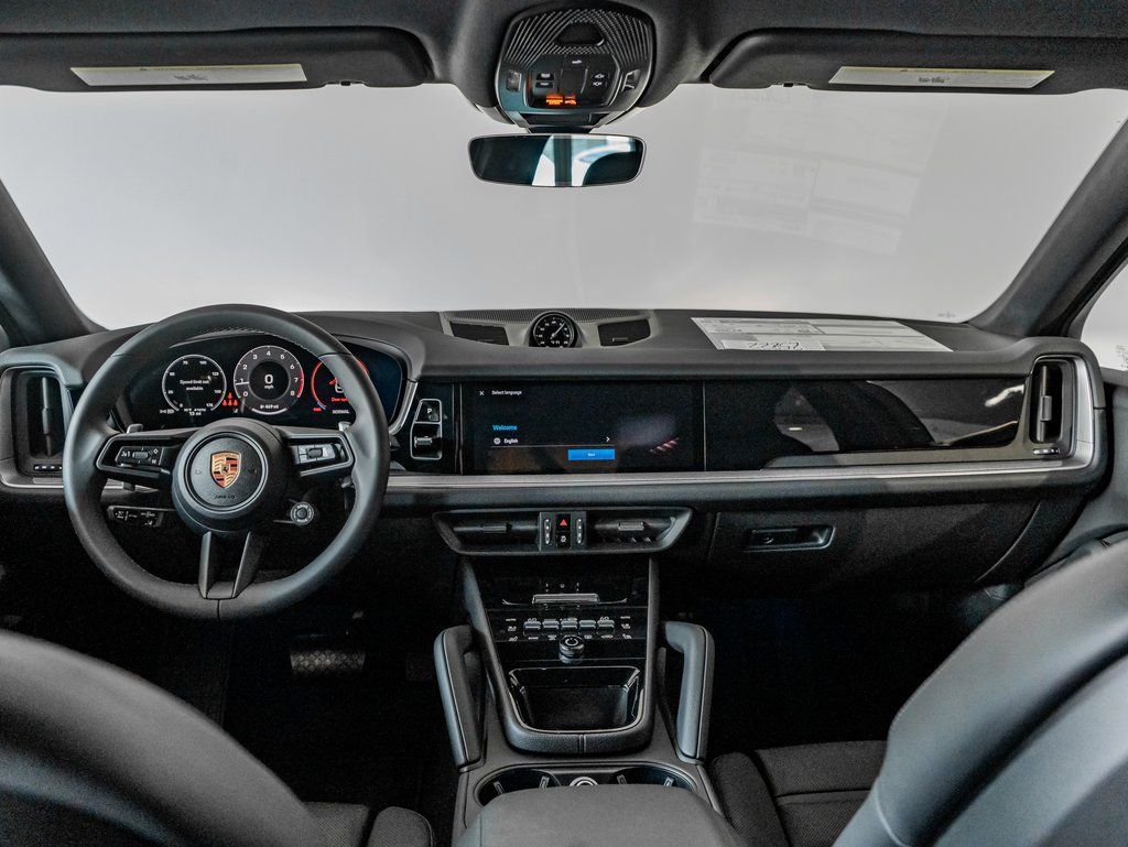 Certified 2025 Porsche Cayenne Coupe AWD/4WD image 20