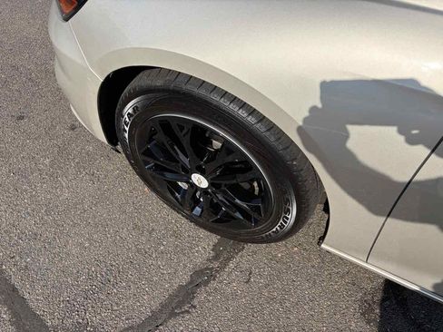 Used 2016 Chevrolet Malibu LT w/ Leather Package FWD image 34