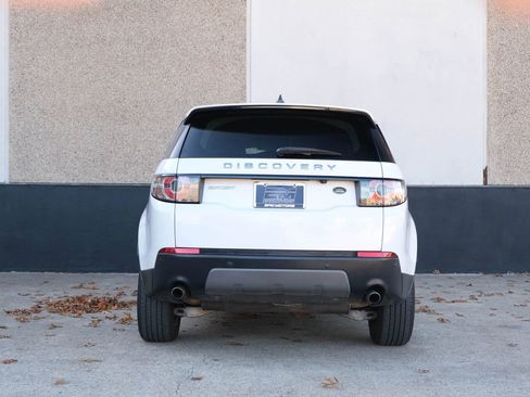 Used 2019 Land Rover Discovery Sport SE image 12