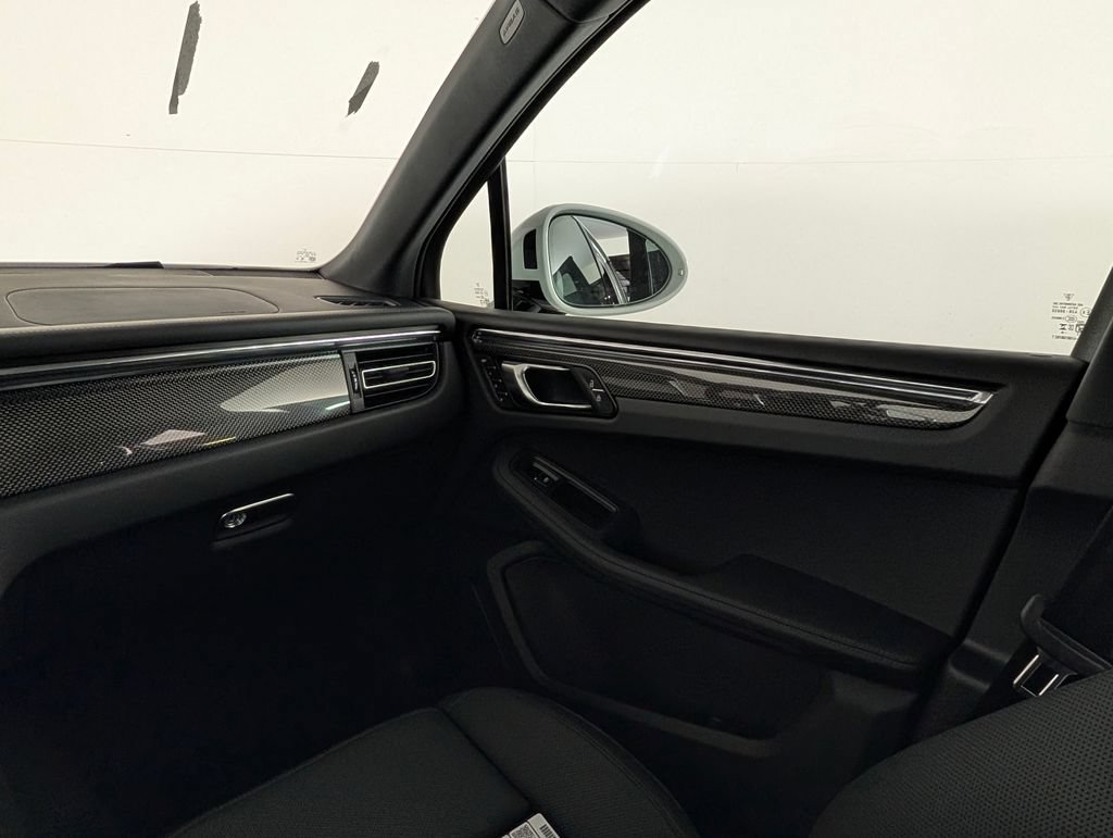 New 2026 Porsche Macan GTS AWD/4WD image 23