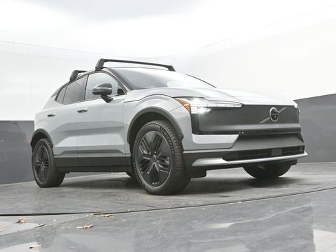New 2026 Volvo EX30 Cross Country Ultra w/ Protection Package Premier AWD/4WD image 36