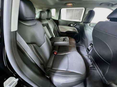 Used 2022 Jeep Compass Limited w/ Elite Group AWD/4WD image 28