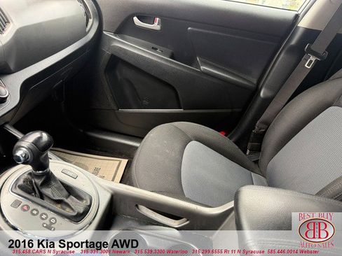 Used 2016 Kia Sportage LX AWD/4WD image 18