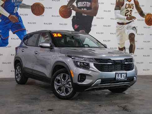 Used 2026 Kia Seltos LX AWD/4WD image 2