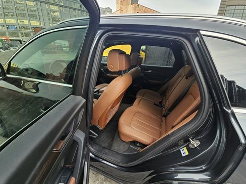 Used 2024 Audi Q5 2.0T Premium w/ Convenience Package image 14