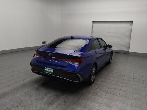 Used 2024 Hyundai Elantra SEL image 9