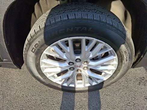 Used 2024 GMC Acadia Elevation image 33