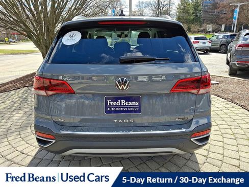 Certified 2023 Volkswagen Taos SE w/ Black Wheel Package image 5