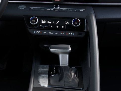 New 2026 Hyundai Elantra Limited FWD image 16