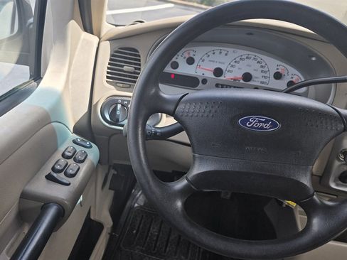 Used 2005 Ford Explorer Sport Trac XLS AWD/4WD image 17