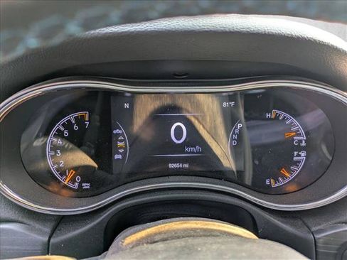 Used 2019 Jeep Grand Cherokee Laredo AWD/4WD image 11