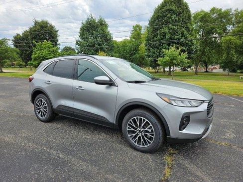 New 2024 Ford Escape SE image 1