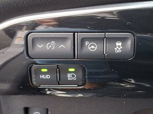 Used 2019 Toyota Prius Prime Advanced w/ Carpet Mat Package image 26