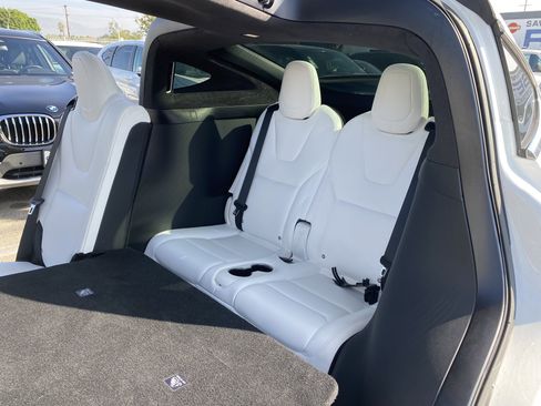 Used 2017 Tesla Model X P100D image 18