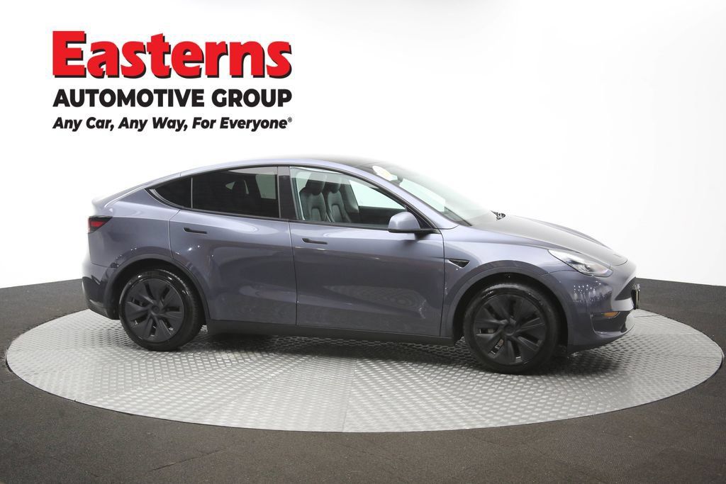 Used 2022 Tesla Model Y Long Range AWD/4WD image 43