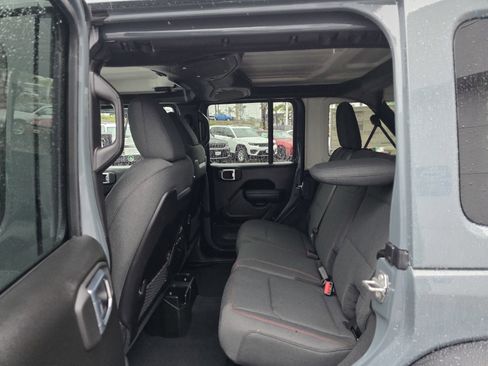 New 2026 Jeep Wrangler Unlimited Rubicon w/ Technology Group image 18