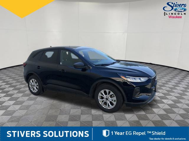 Used 2025 Ford Escape Active w/ Cold Weather Package FWD image 3