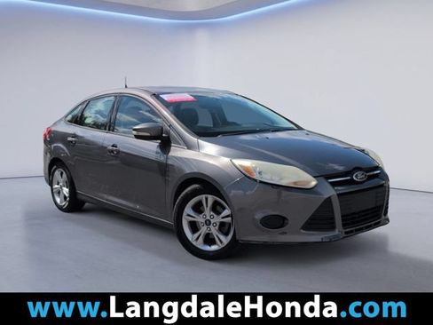 Used 2014 Ford Focus SE FWD image 1