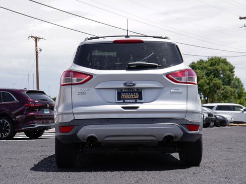 Used 2016 Ford Escape SE w/ Equipment Group 201A FWD image 12