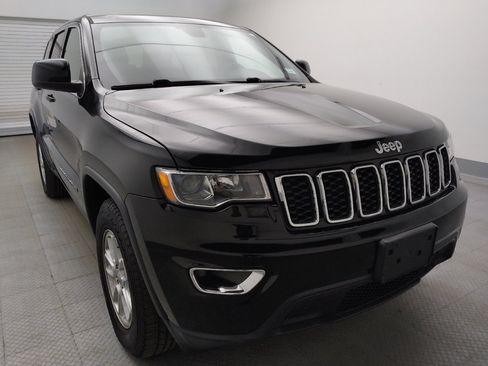 Used 2018 Jeep Grand Cherokee Laredo AWD/4WD image 14