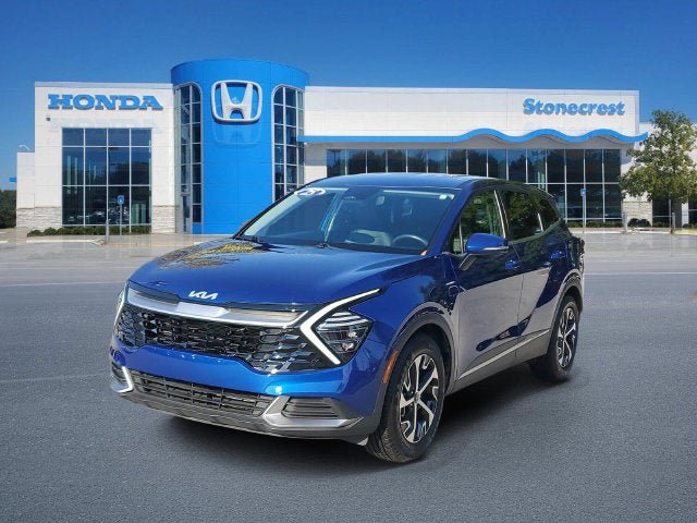Used 2025 Kia Sportage EX FWD image 4