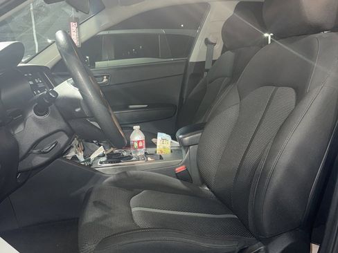 Used 2020 Kia Optima LX image 6