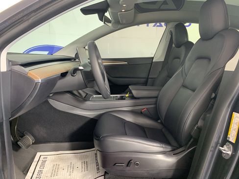 Used 2022 Tesla Model Y Long Range AWD/4WD image 15