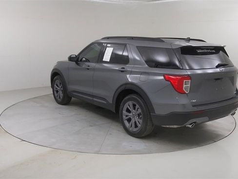 Certified 2022 Ford Explorer XLT w/ Equipment Group 202A image 18