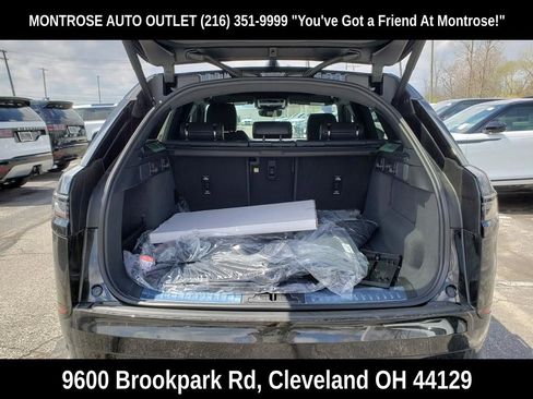 New 2026 Land Rover Range Rover Velar Dynamic SE image 9