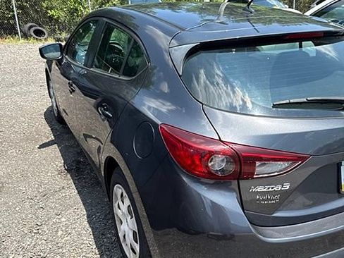 Used 2015 MAZDA MAZDA3 i Sport FWD image 10