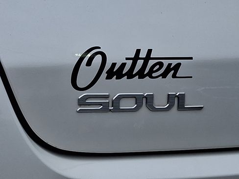 Used 2024 Kia Soul EX FWD image 30
