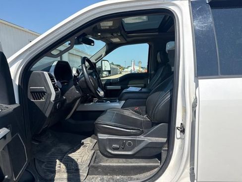 Used 2018 Ford F350 Lariat w/ Lariat Ultimate Package AWD/4WD image 4
