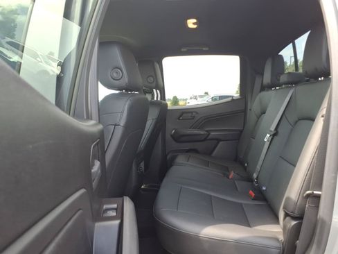 Used 2025 Chevrolet Colorado Trail Boss AWD/4WD image 12