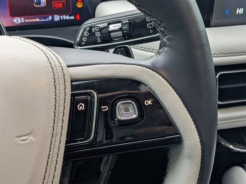 Used 2025 Lincoln Aviator Reserve w/ Equipment Group 201A image 26