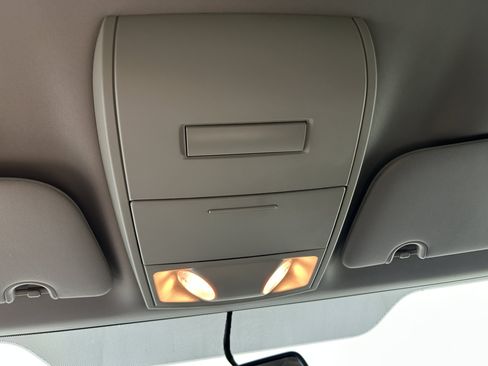 Used 2018 Dodge Grand Caravan SE w/ UConnect Hands-Free Group FWD image 21