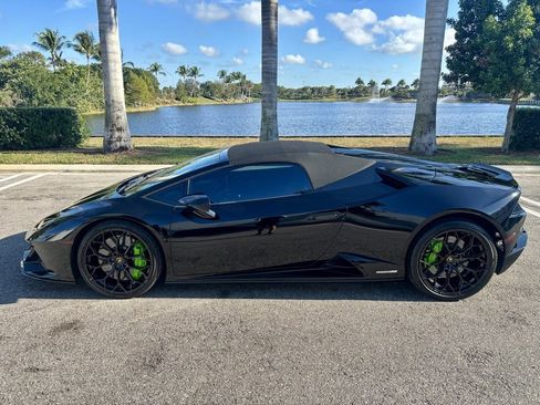 Used 2020 Lamborghini Huracan EVO image 36