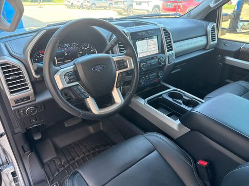 Used 2017 Ford F450 Lariat w/ Chrome Package image 14
