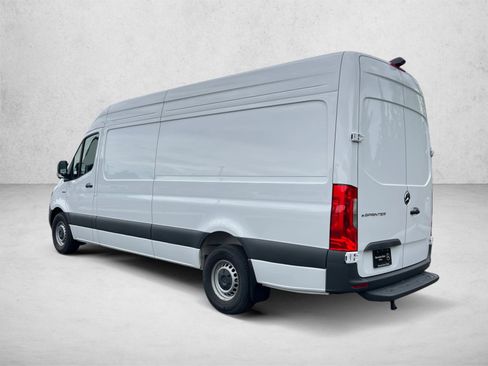 New 2025 Mercedes-Benz eSprinter 170 Cargo image 7