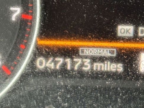 Used 2024 Mitsubishi Outlander AWD image 33