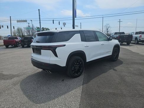 Used 2024 Chevrolet Traverse LS w/ Midnight/Sport Edition image 6