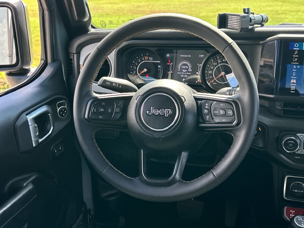 Used 2024 Jeep Gladiator Sport AWD/4WD image 18