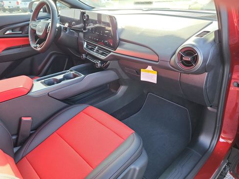 New 2025 Chevrolet Equinox EV RS image 25